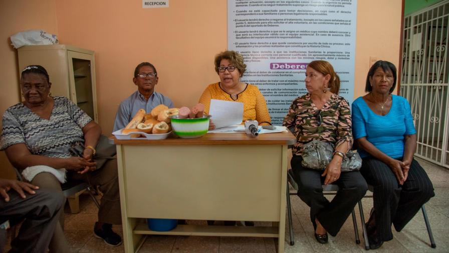 Amas de casas denuncian venta de pan y salami de mala calidad