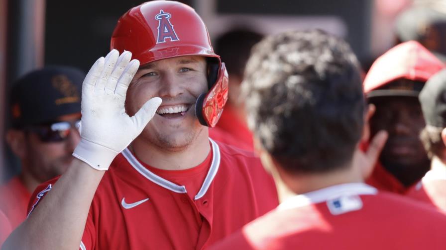 A falta de béisbol, juegos simulados por computadora A falta de béisbol, juegos simulados por computadora