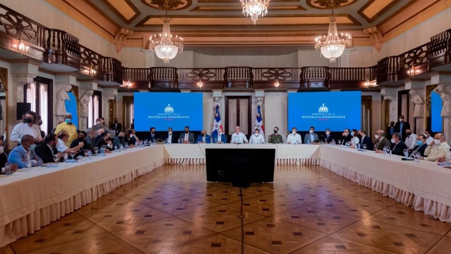 Partidos se unen al Gobierno en busca de acciones para hacer frente a crisis en Haití Partidos se unen al Gobierno en busca de acciones para hacer frente a crisis en Haití