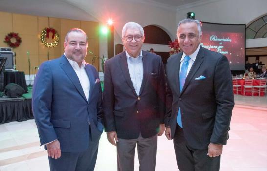 Manos Arrugadas se solidariza en “Cena para que otros cenen”. Manos Arrugadas se solidariza en “Cena para que otros cenen”.