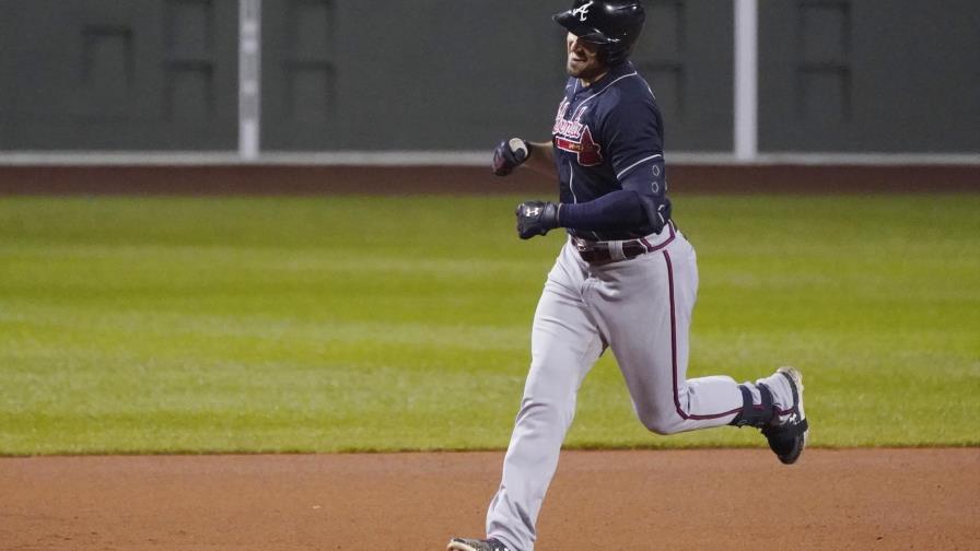 Adam Duvall conecta también tres jonrones e iguala hazaña de Marcell Ozuna
