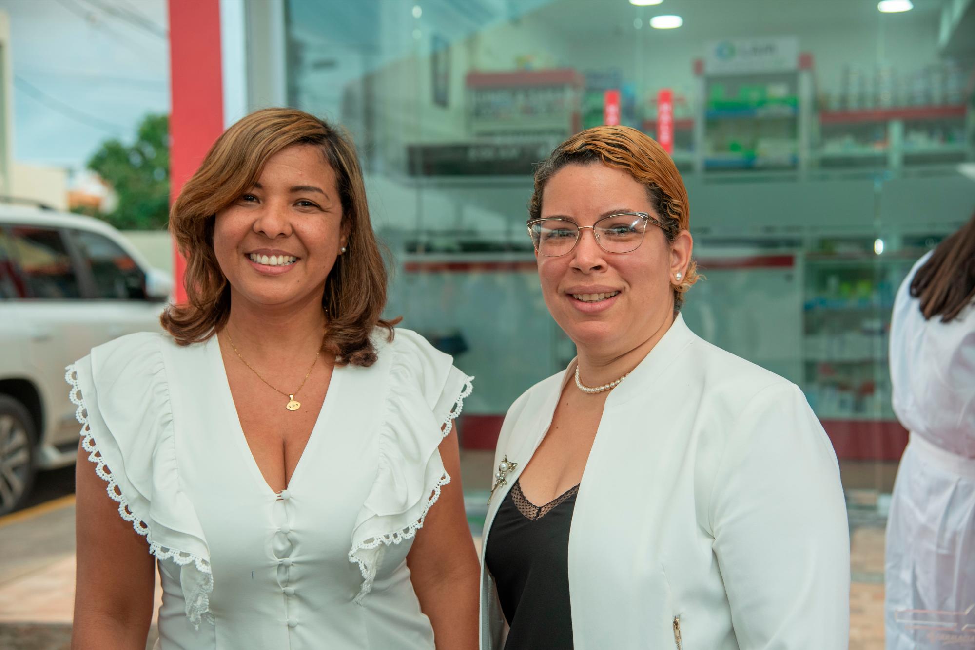 Erika Alcántara y Claribel De la Rosa.