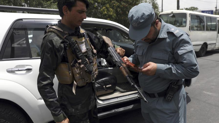 China evacúa a sus ciudadanos de Afganistán