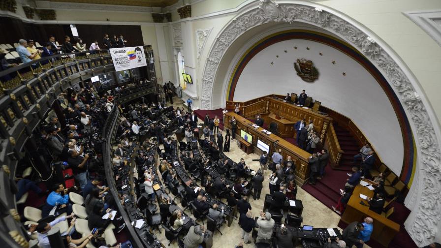 Se agrava la pugna entre asambleas rivales en Venezuela