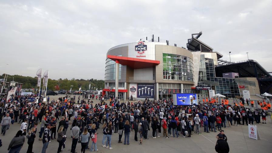 Faro y pantalla, entre novedades de estadio de Patriots