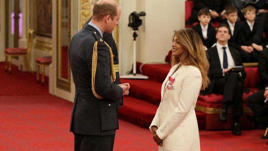 Príncipe Guillermo honra a M.I.A. en Buckingham