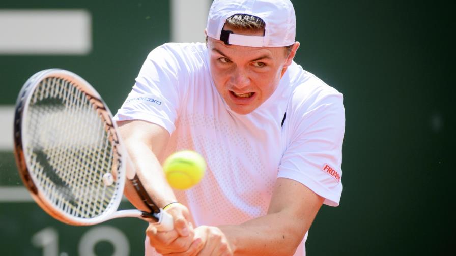 Ginebra: Otra victoria de Stricker en su debut en la gira