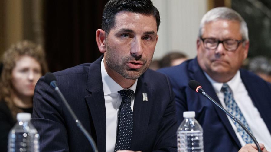 Trump nombra a Chad Wolf jefe interino de Seguridad Nacional