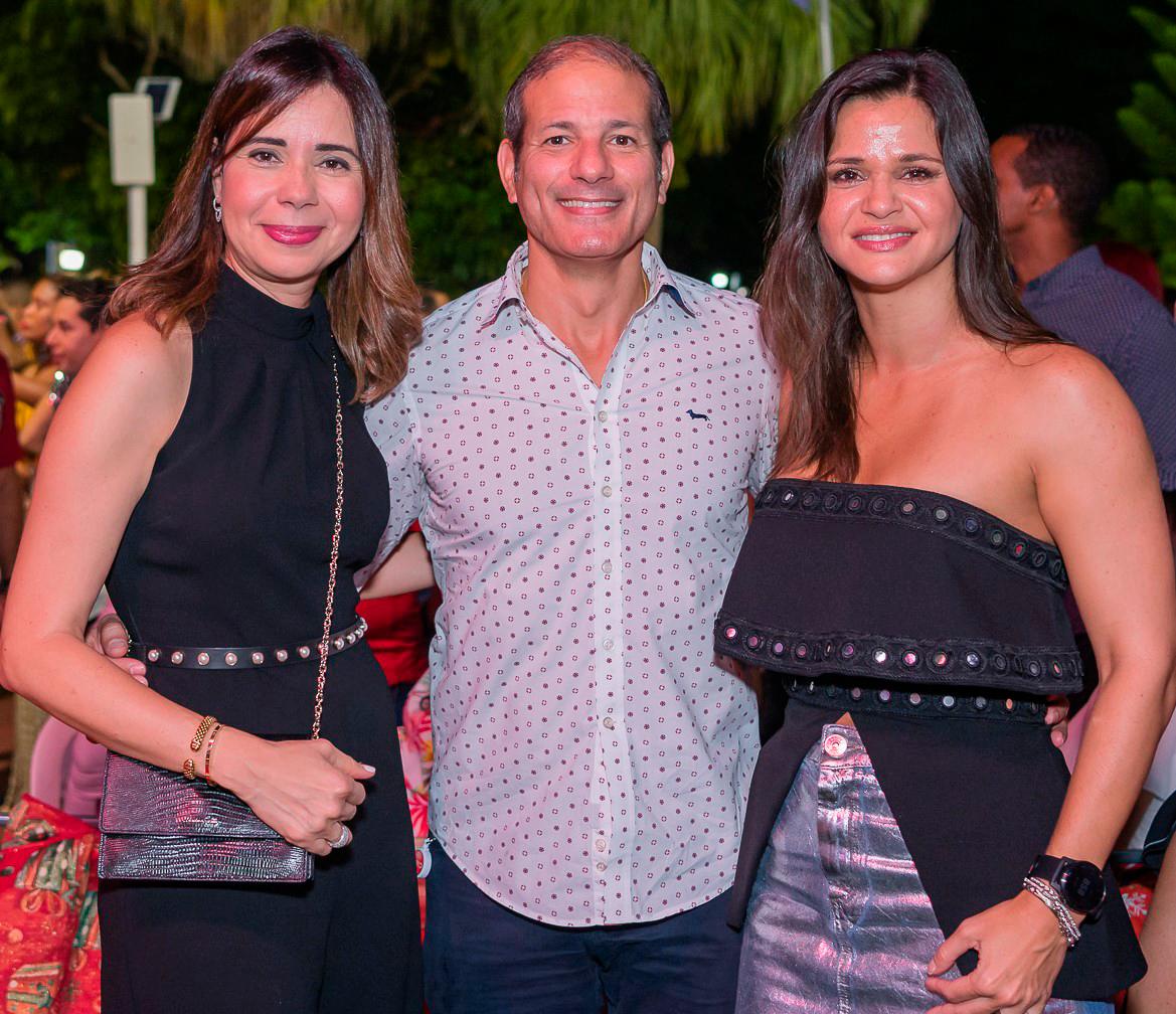 Patricia García, Carlos Cueto y Aida Nadal de Cueto.