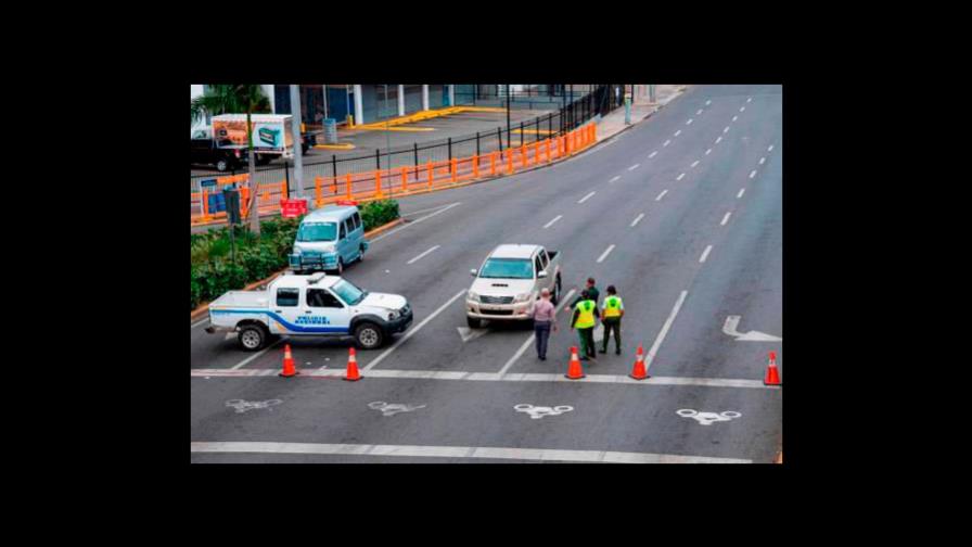 Políticos y congresistas consideran restricciones debieron ser más drásticas Políticos y congresistas consideran restricciones debieron ser más drásticas