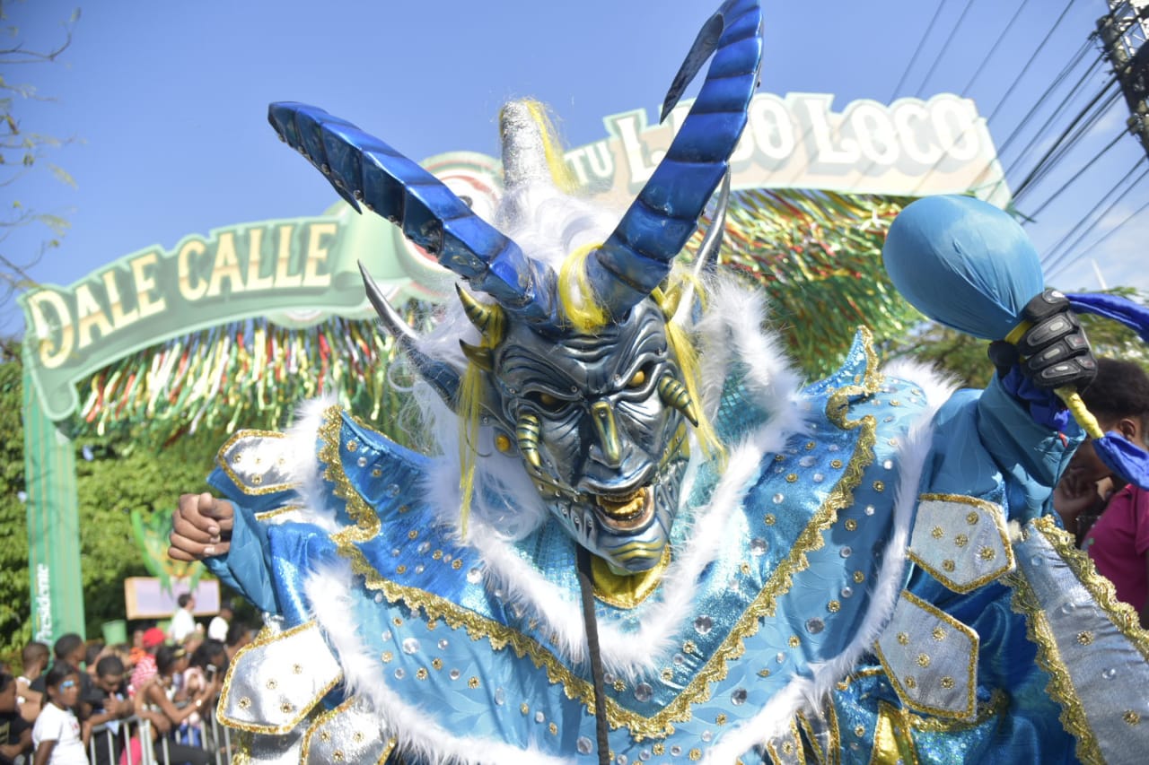 Comparsas de carnaval en La Vega y Santiago de los Caballeros