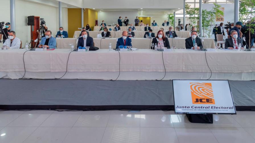 Amplio respaldo a extensión de horario comicios, separar votantes y escáneres