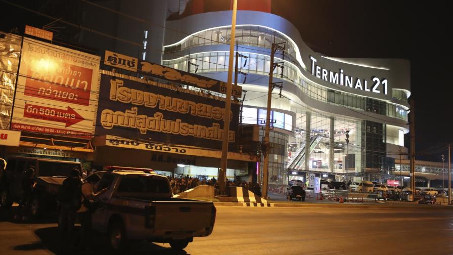 Tailandia está de luto después del peor tiroteo en el país