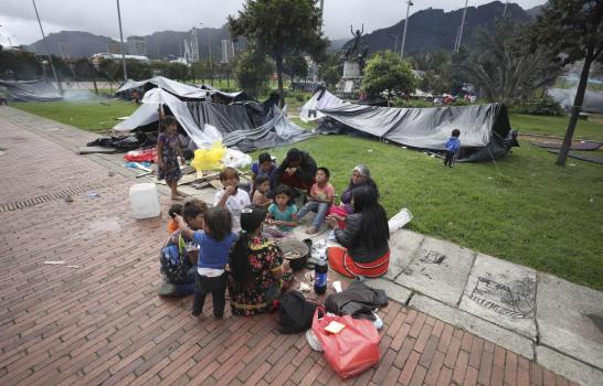 Pandemia deja sin hogar a familias de indígenas colombianos Pandemia deja sin hogar a familias de indígenas colombianos