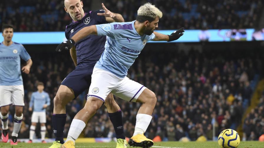 Con cánticos anti-UEFA, Man City derrota 2-0 a West Ham Con cánticos anti-UEFA, Man City derrota 2-0 a West Ham