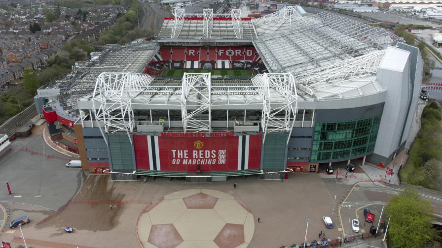 Manifestantes ingresan a instalaciones de Man United