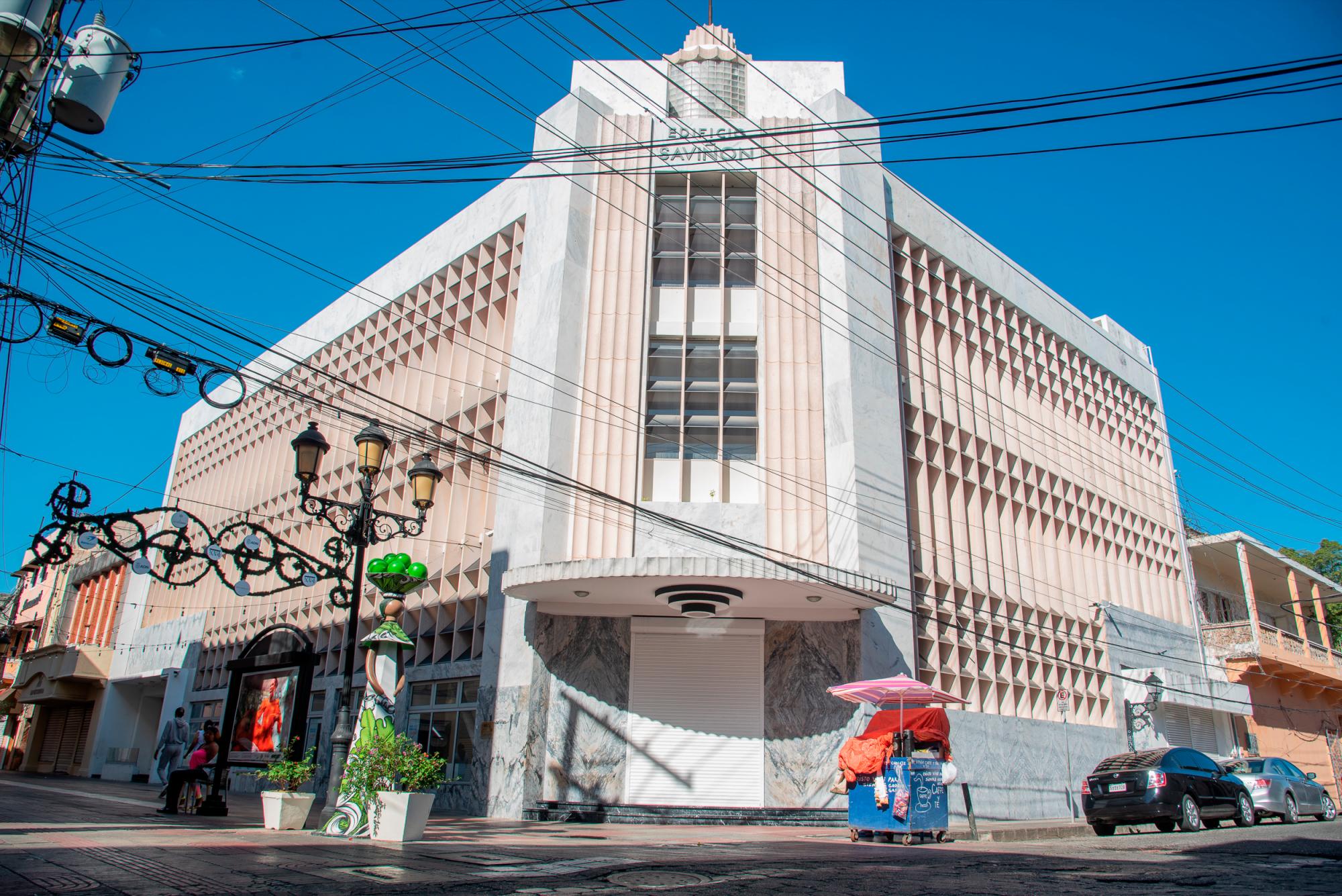 Este es el edificio Saviñón.