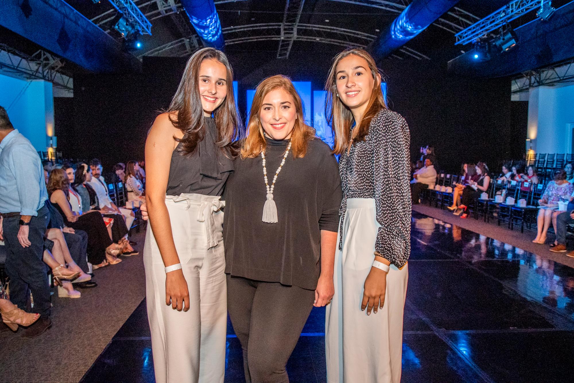 Rebeca Elmudesi, Angie Vega y María Isabel Zuluaga.