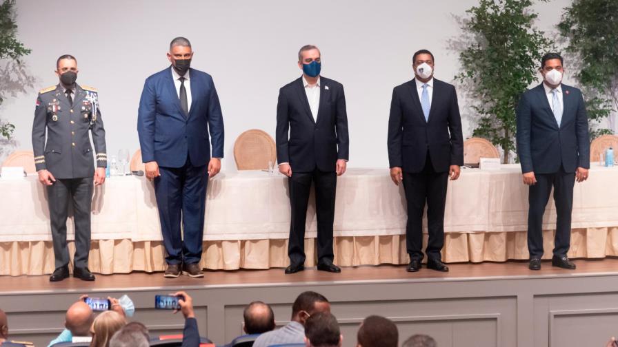 El Gobierno presenta el Plan Nacional de Seguridad Ciudadana a los alcaldes del país El Gobierno presenta el Plan Nacional de Seguridad Ciudadana a los alcaldes del país