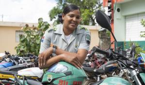 La agente de la DIGESETT que ayudó a traer un bebé al mundo