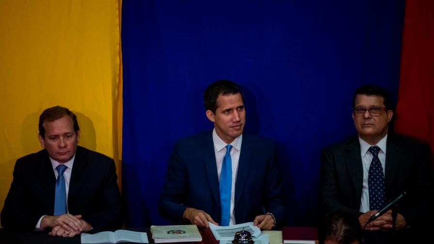 La oposición venezolana trata de llevar a la calle la pugna por el Parlamento