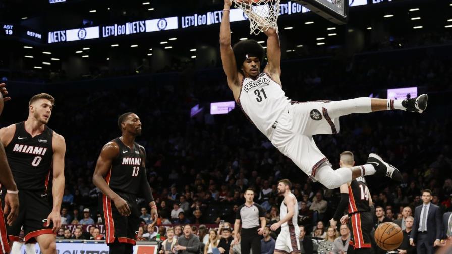 Nets ganan 117-113 a Heat y cortan racha de 7 derrotas