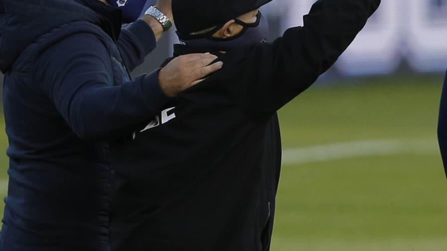 Maradona internado en clínica con cuadro de depresión