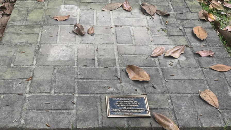 Emiten orden de arresto por robo de monumento confederado