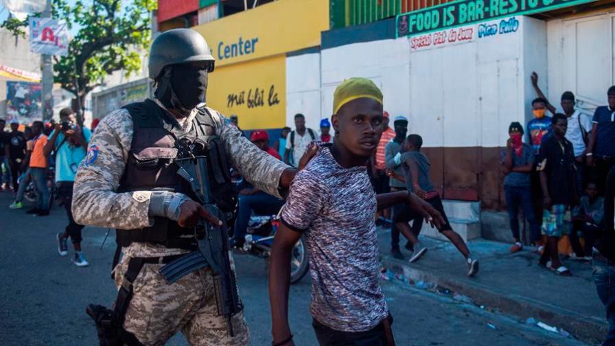 El problema de Haití lo resolvería la comunidad internacional, según un experto