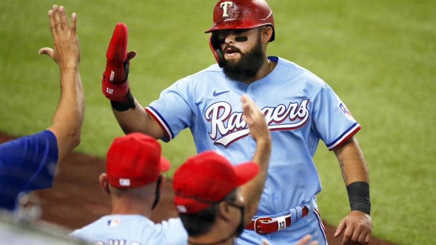 Rangers vencen a Angelinos con inusual error de 4 bases Rangers vencen a Angelinos con inusual error de 4 bases