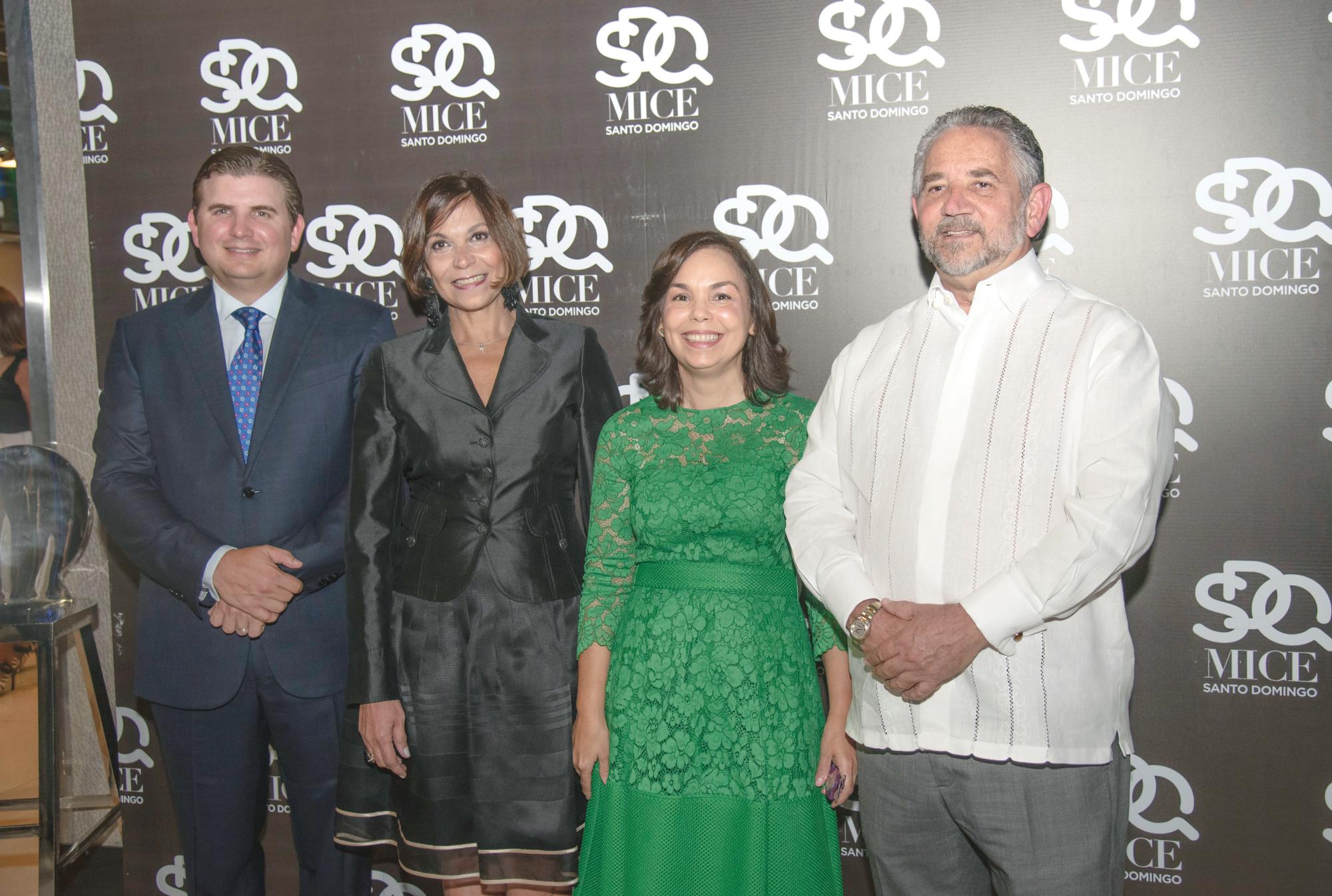 Andrés Marranzini, Telma Martínez, Fabet Martínez y Roberto Henríquez.