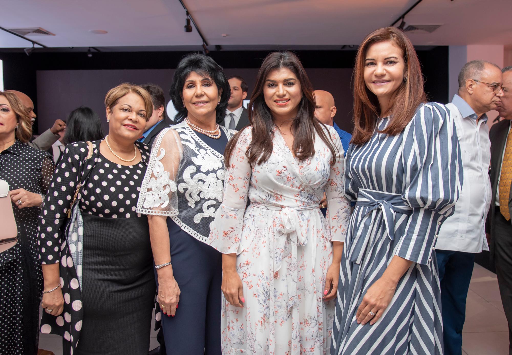 Nuvia Mencia, Dolly Ni, Margarita Feliciano y Celeste Perez.