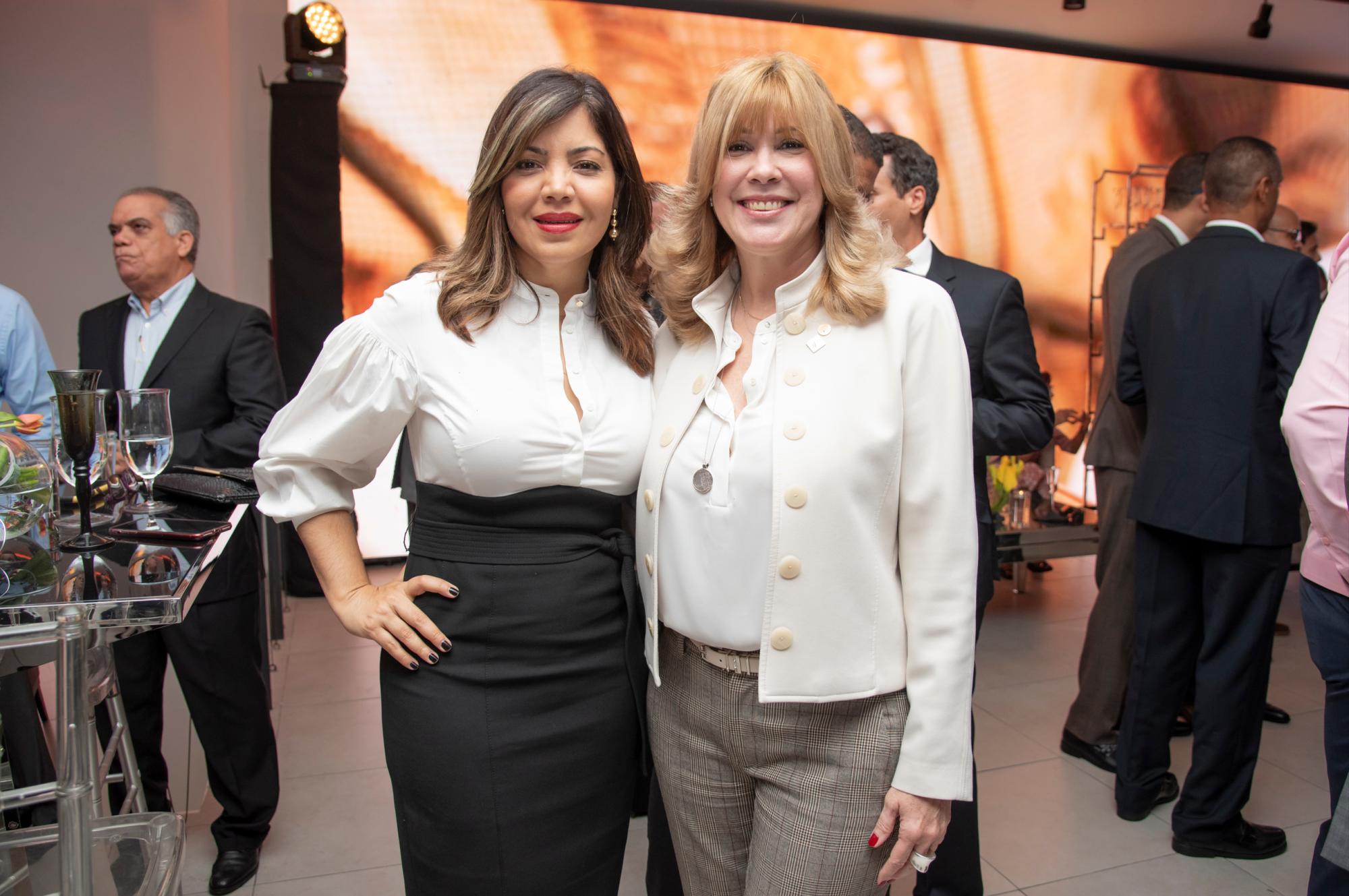 Olivetta Rodríguez y Ana González.