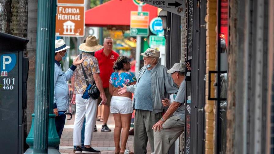 Florida se anota 2.331 casos nuevos y 41 fallecimientos por covid-19