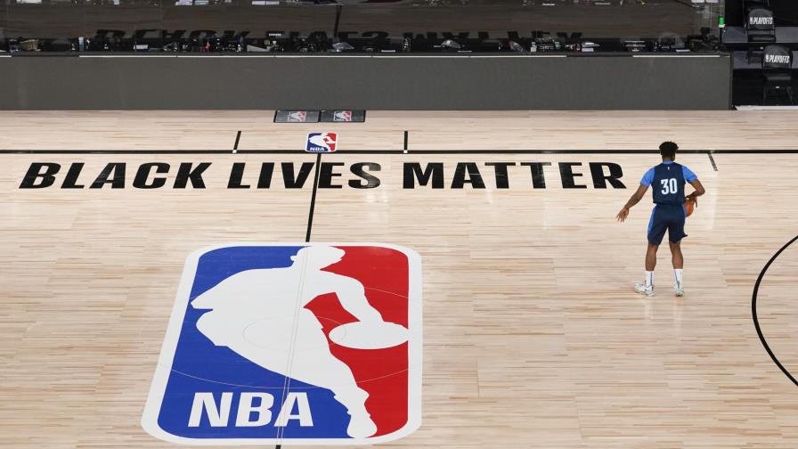 La NBA retorna este sábado con una triple cartelera tras amenaza de boicot La NBA retorna este sábado con una triple cartelera tras amenaza de boicot