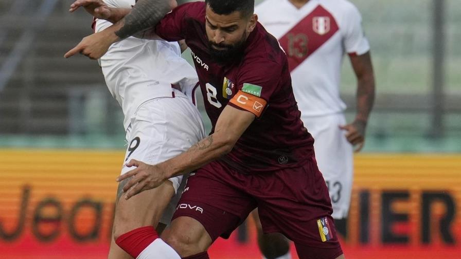 Perú vence a Venezuela y entra en la lucha por cuarto puesto