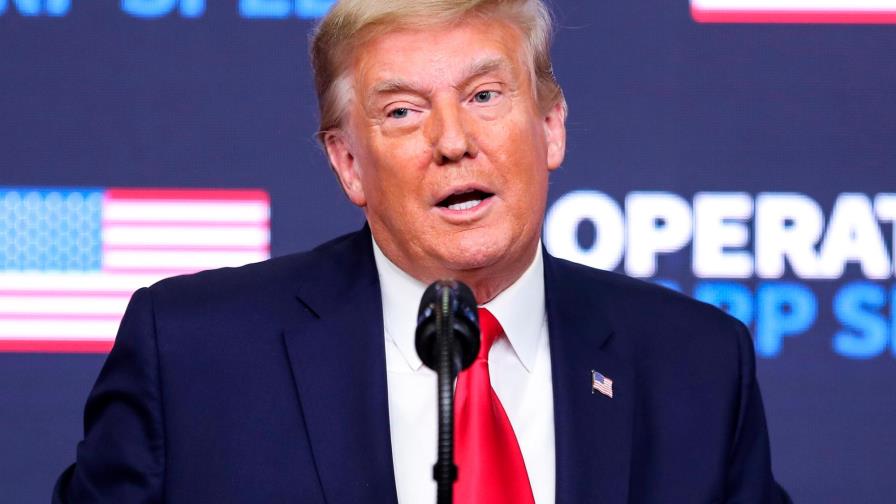 Trump presiona para una rápida aprobación de Pfizer mientras otras vacunas tienen problemas Trump presiona para una rápida aprobación de Pfizer mientras otras vacunas tienen problemas