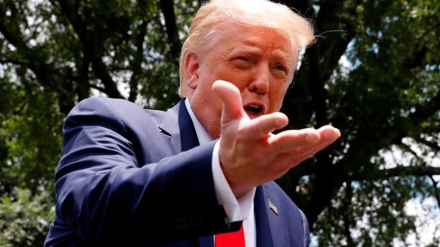 Trump minimiza la COVID-19, mientras los nuevos casos se cuentan por miles