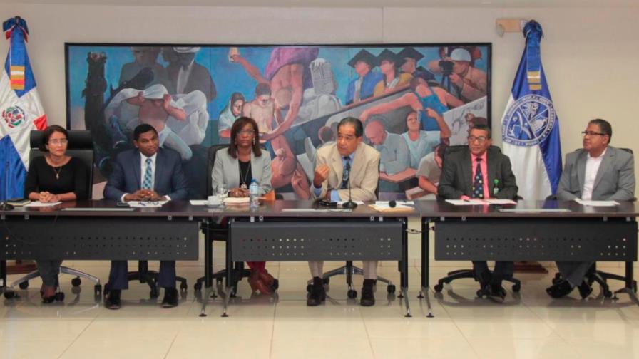 UASD y Senasa retoman proceso de carnetización de estudiantes 