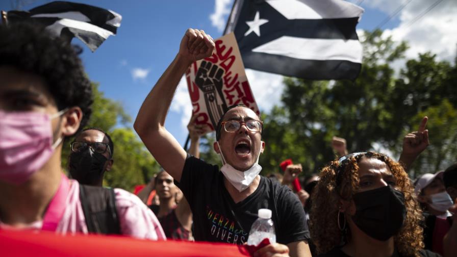 Puertorriqueños temen plan para reestructurar deuda pública