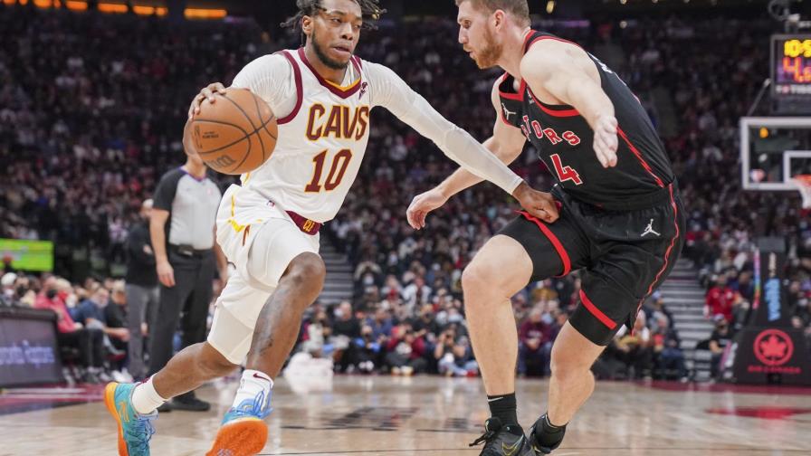 Cavaliers vencen a Raptors con tiros libres de Garland