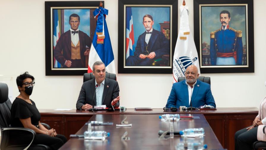 Presidente anuncia clases presenciales en septiembre; la ADP se reserva opinión Presidente anuncia clases presenciales en septiembre; la ADP se reserva opinión