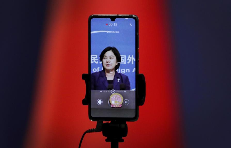 China defiende uso de Twitter, Facebook en campaña COVID-19