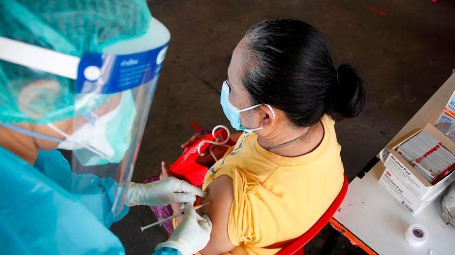 La vacuna china CoronaVac ofrece una protección del 83,5 % contra el COVID-19 