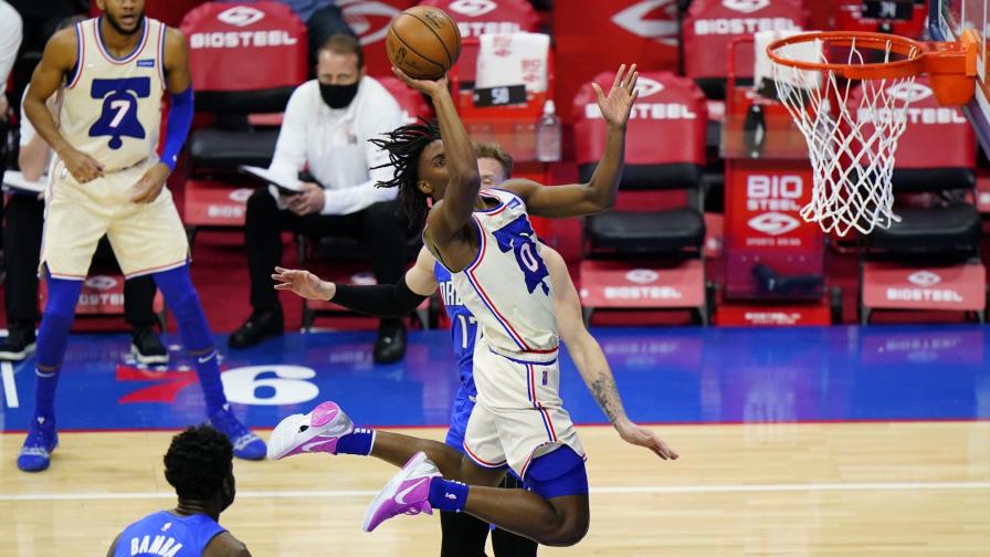 76ers superan a Magic en duelo sin nada en juego