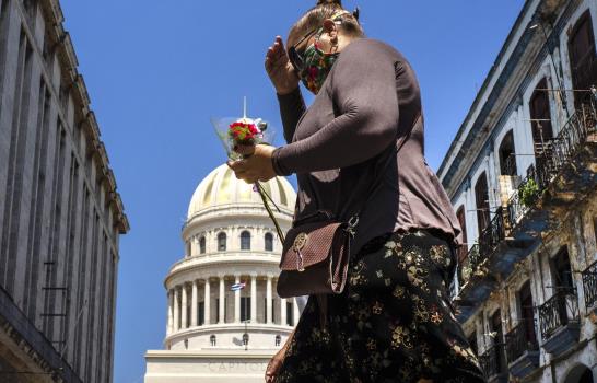 Con fotos y flores despiden en Cuba a Rosita Fornés