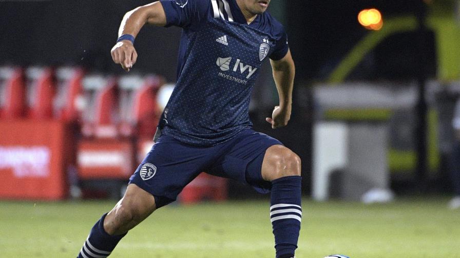 Futbolista Roger Espinoza recaba ayuda para Honduras en EEUU