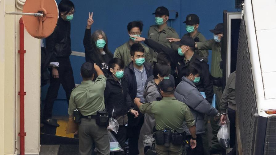 Hong Kong: Niegan fianza a 32 activistas por la democracia