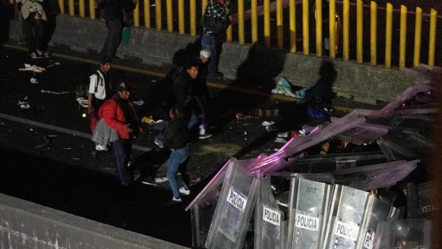 Caravana migrante llega a la Ciudad de México entre enfrentamientos
