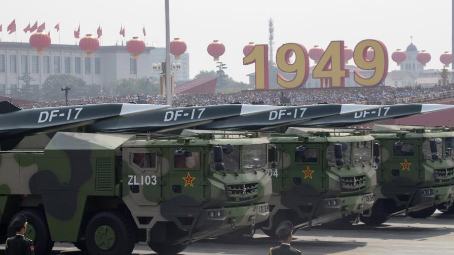 China exhibe nuevos misiles en nuevo despliegue de fuerza